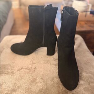 Stuart Weitzman Black Suede Ankle Booties – Block Heel – Size 8